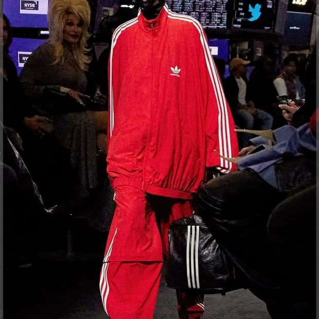 발렌시아가 아디다스 트랙자캣 4