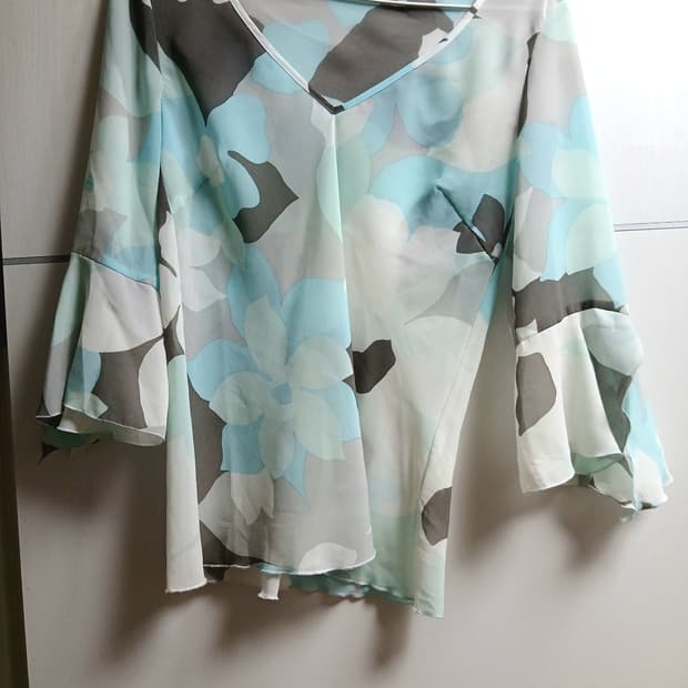 Faerie Mint Flower blouse