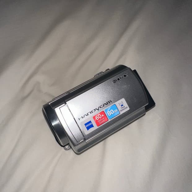 소니 핸디캠 DCR-SR68 팝니다