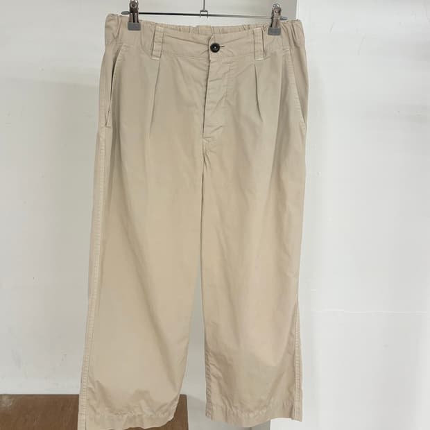 마가렛호웰 베이지 와이드 턱 치노 팬츠