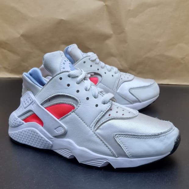 나이키 에어 허라취 여성운동화 실사이즈230 