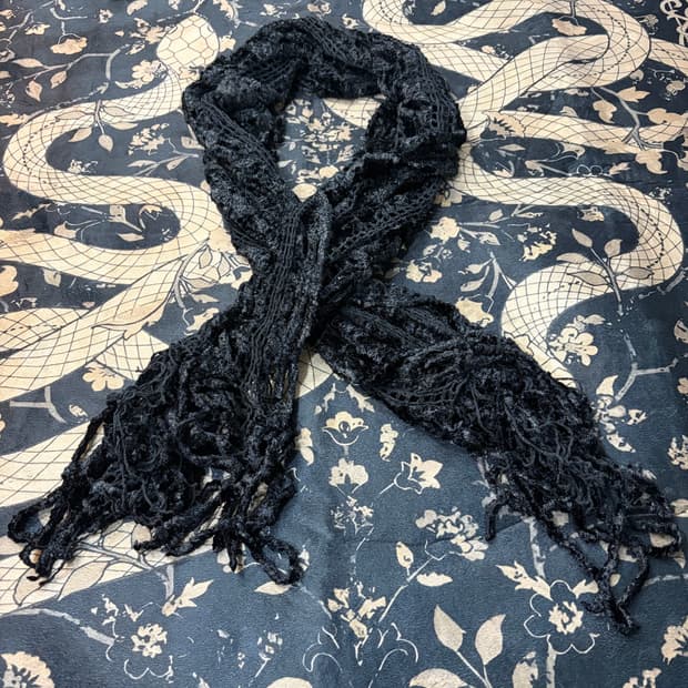 mesh vtg scarf