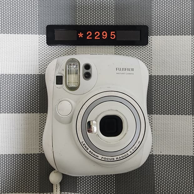 후지 인스탁스 미니 25 화이트 폴라로이드 카메라