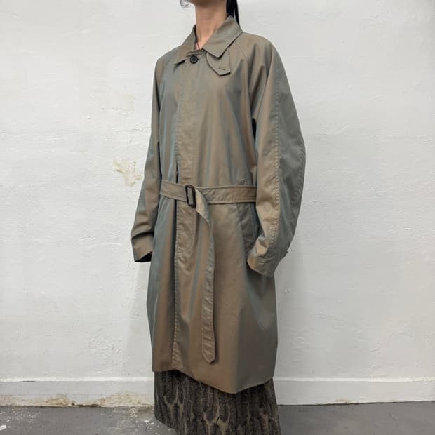 빔즈(BEAMS) 베이지컬러 스텐칼라넥 코튼 혼방 벨티드 래글런 코트