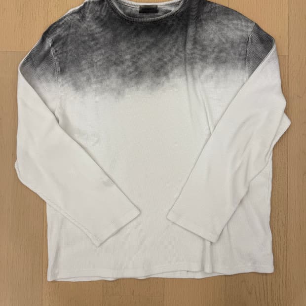 Garments 프린팅 디테일 롱슬리브 탑 화이트