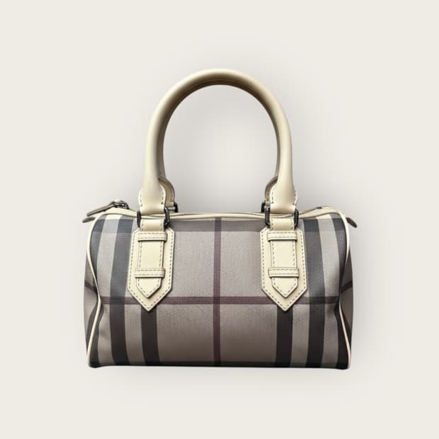 버버리 스모크 체크코팅 체스터 토트백