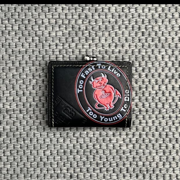 구해요))비비안웨스트우드 데빌 악마 지갑 동전지갑