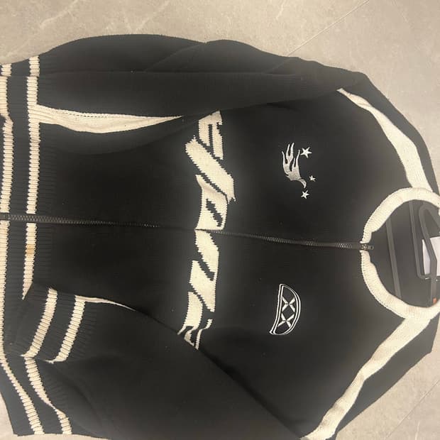 엑스톤즈 니트집업