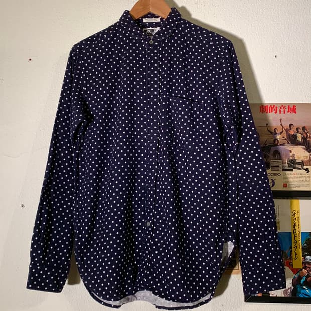 엔지니어드 가먼츠 네이비 폴카도트 셔츠