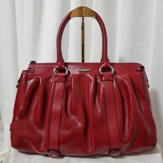 셀린느 레드 에나멜 가죽 토트백 (사이즈 넉넉함) 상태양호