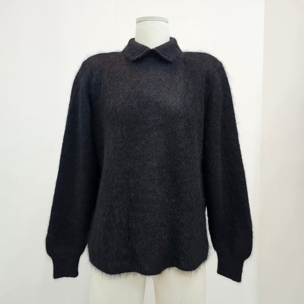 블랙 모헤어 카라 니트