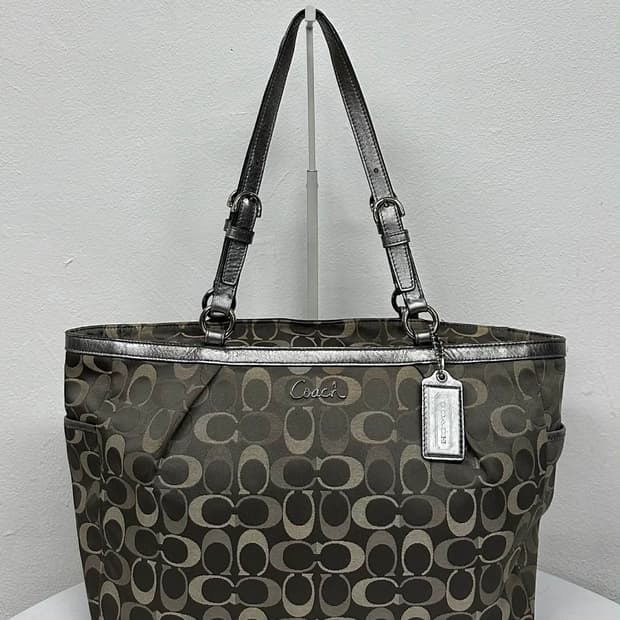 코치 빈티지 시그니처 자가드 토트 쇼퍼백