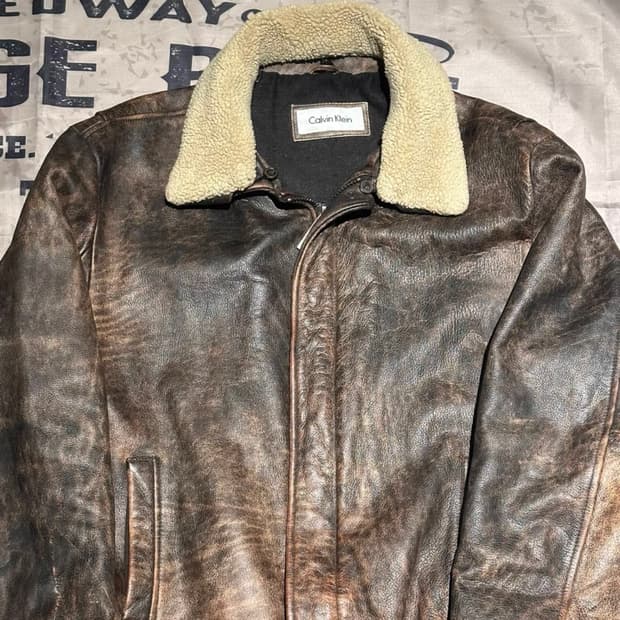 Calvin Klein 빈티지 에이징 카우하이드 퍼 칼라 레더 자켓