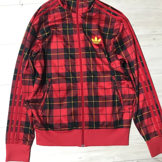 아디다스 파이어버드 트랙탑 타탄 체크 레드