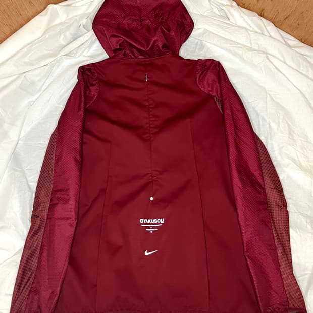 언더커버 나이키 갸쿠소우 버건디 후디드 러닝 재킷