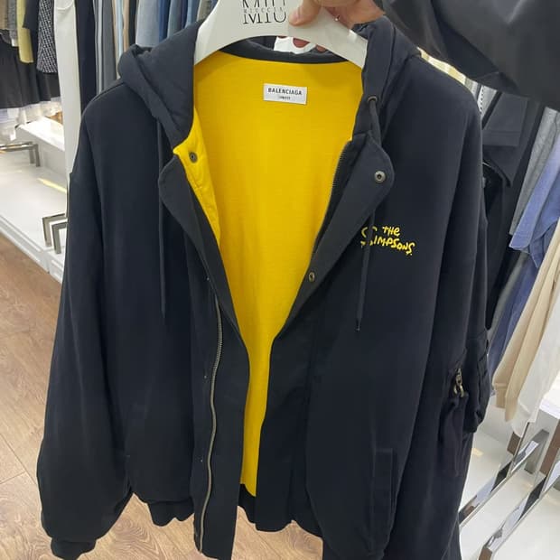 발렌시아가 심슨 후드 봄버 자켓 