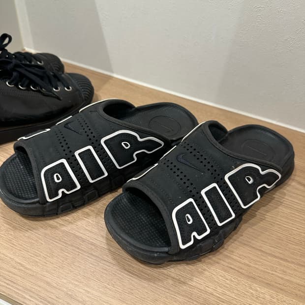 나이키 업템포 슬리퍼 250 사이즈