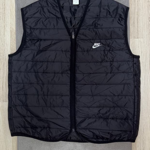 [A급] 휘뚜루마뚜루❗️ 나이키 경량 패딩 조끼 블랙 XL (105)
