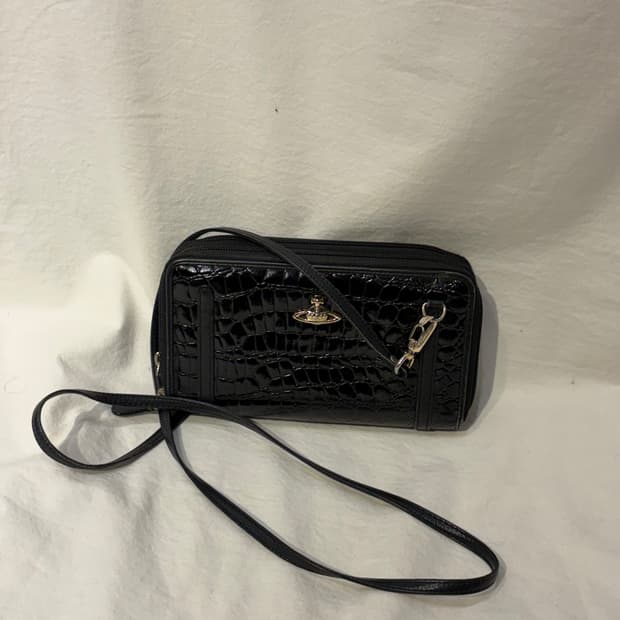 비비안웨스트우드 블랙 크로스백 지갑형