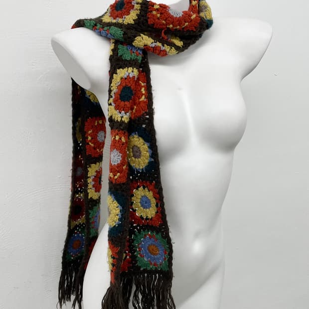 모리 하구미 크로셰 모티브 머플러 