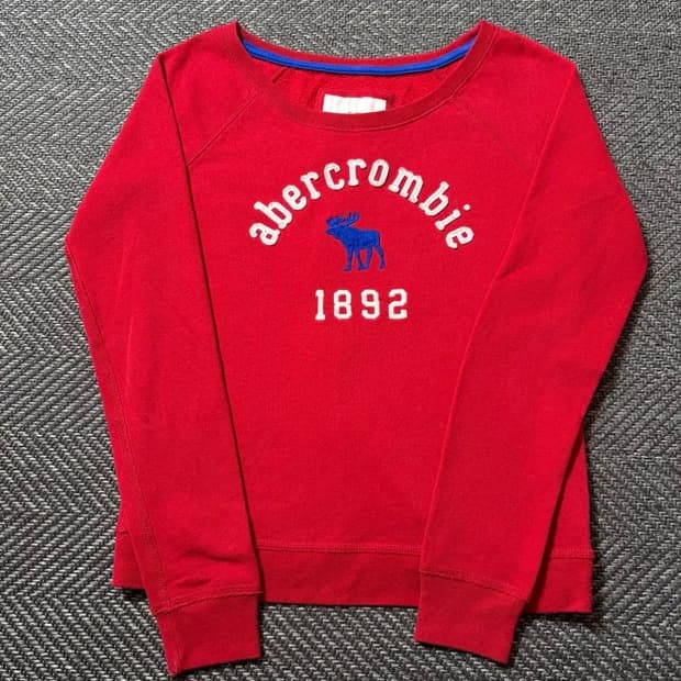 A&F 아베크롬비 클래식로고 레드 맨투맨(키즈xl)