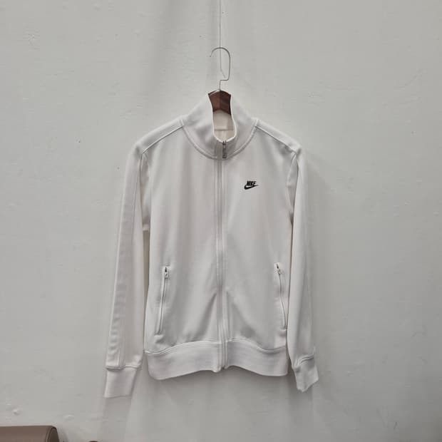 나이키 화이트 스우시 트랙탑 95