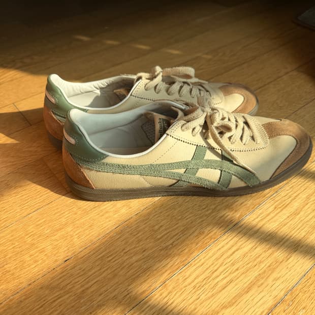 오니츠카 타이거 토쿠텐 베이지 그린