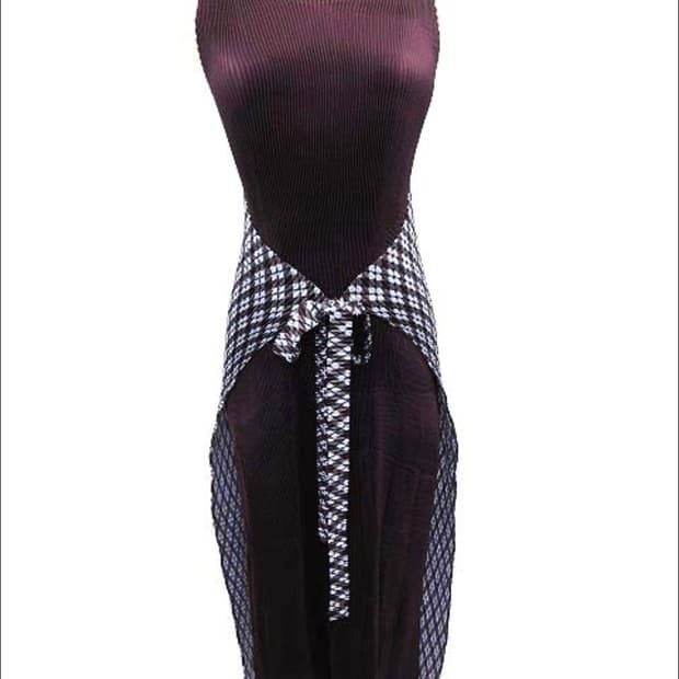 이세이미야케 디자인 스튜디오 플리츠플리즈 배색 슬리브리스 원피스 F사이즈