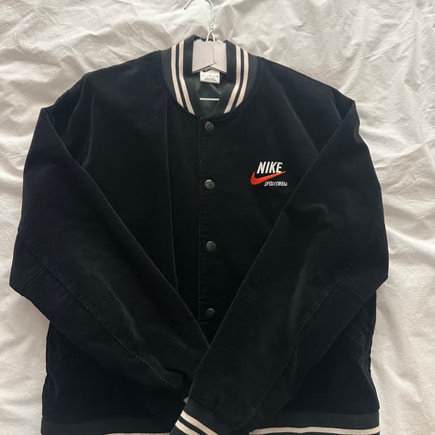 나이키 NSW 트렌드 봄버 자켓 팝니다