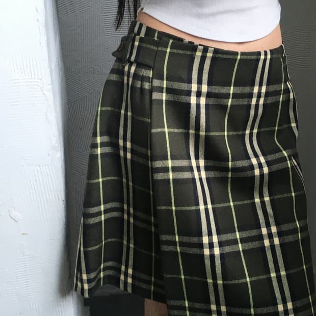 Burberry 버버리 카키 노바체크 랩스커트 