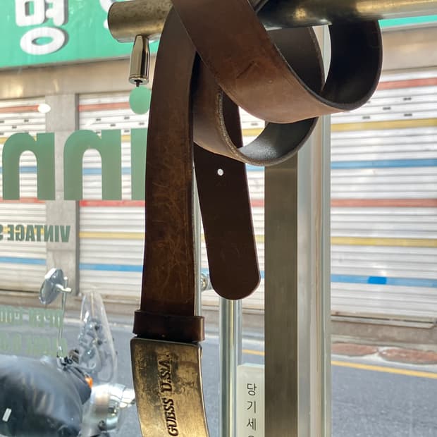 Guess USA 러기드 메탈 레더 벨트