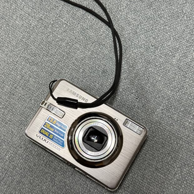 삼성 VLUU M300W 디지털 카메라