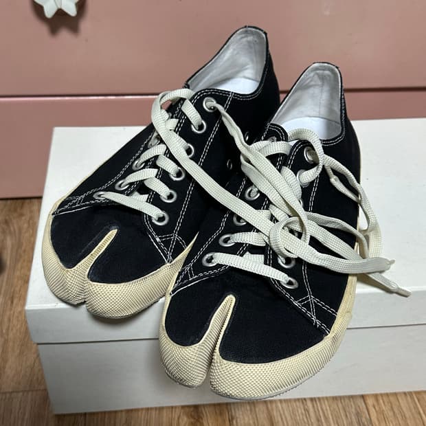 마르지엘라 타비 스니커즈 41.5