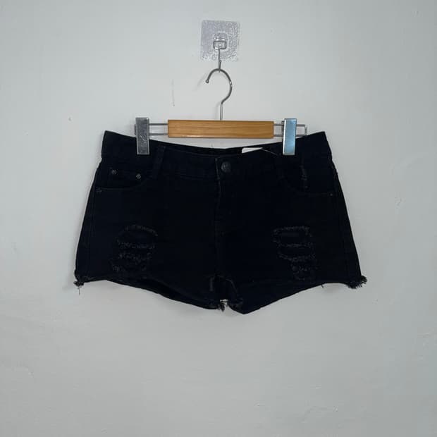 블랙 데미지 숏팬츠