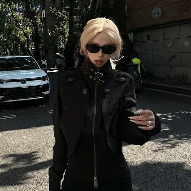 하이넥 버클 크롭 바이커 자켓