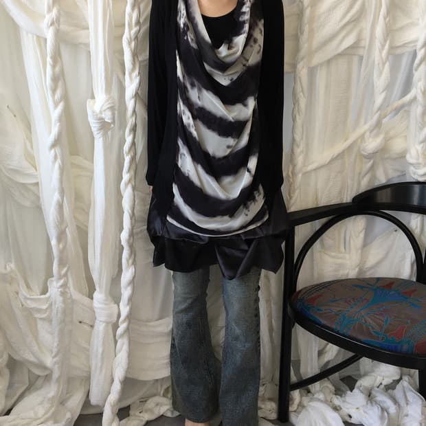 Dyed drape cardigan layered sleeve