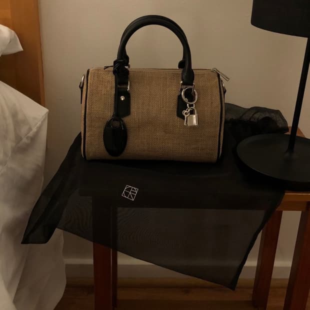 [714center/714센터]블랙 참