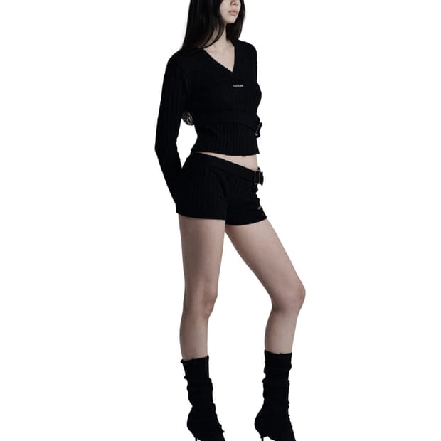 구매) 오도어 니트 탑 Twis knit top in black
