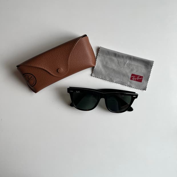 Rayban Wayfarer sunglass