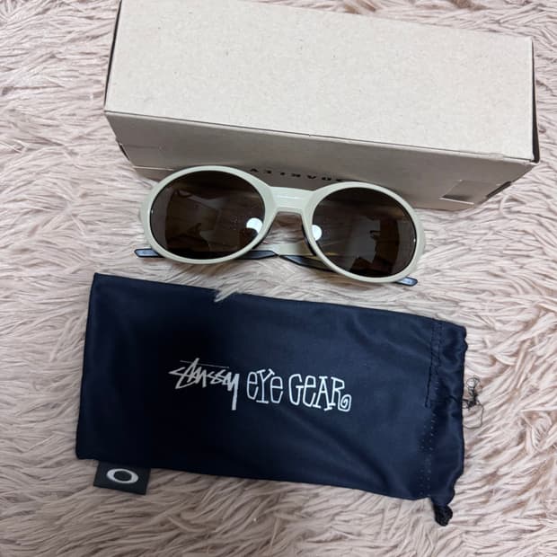 오클리 x 스투시 아이자켓 리덕스