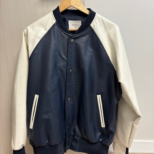 레더 바시티 자켓