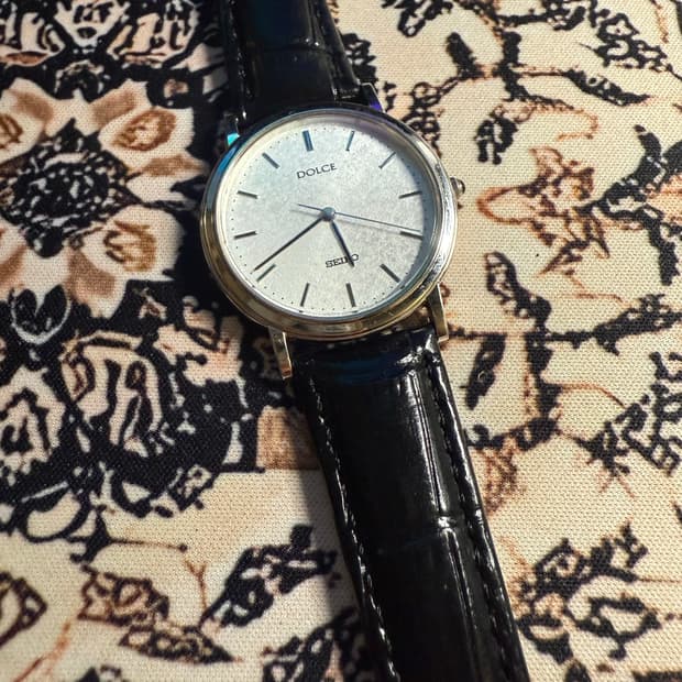 Seiko dolce 빈티지 쿼츠 시계
