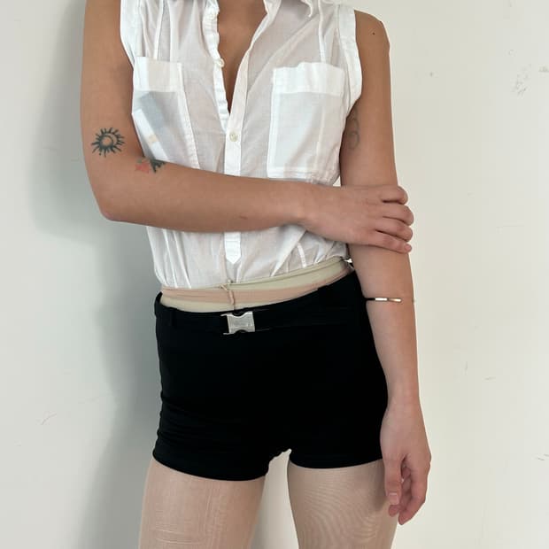 지스타 슬리브리스 블라우스