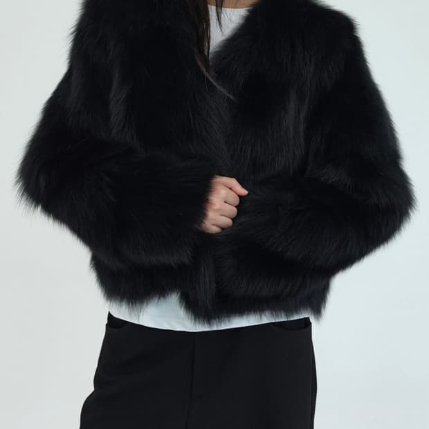 Ore Fox Fur Jacket Black 새상품 판매합니다