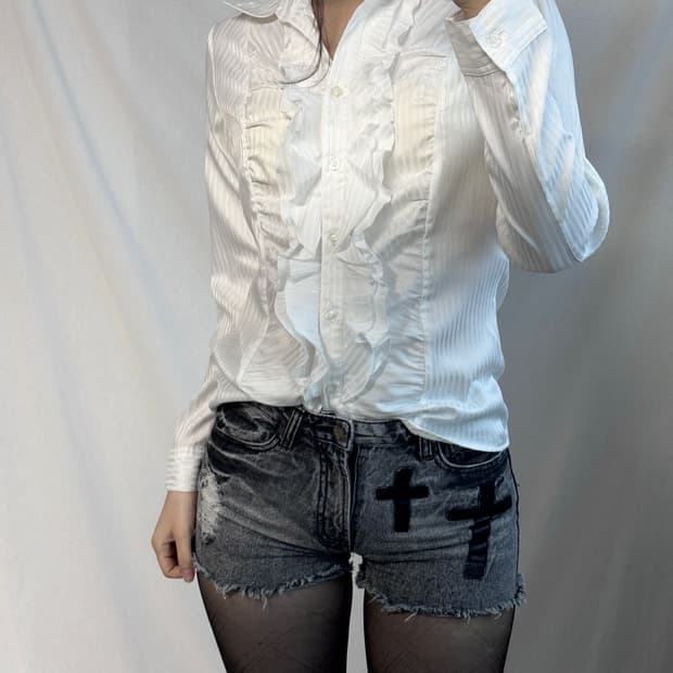 크로스 패치 데님 쇼츠