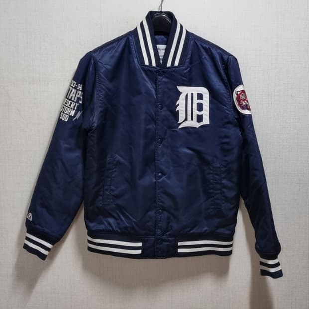 더블탭스 X 마제스틱 콜라보 디트로이트 바시티 벤치 자켓