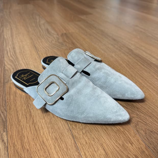 [Roger Vivier] 로저비비에 스웨이드 뮬 샌들 37.5