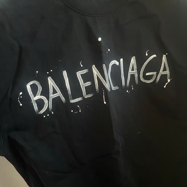 발렌시아가 반팔 티