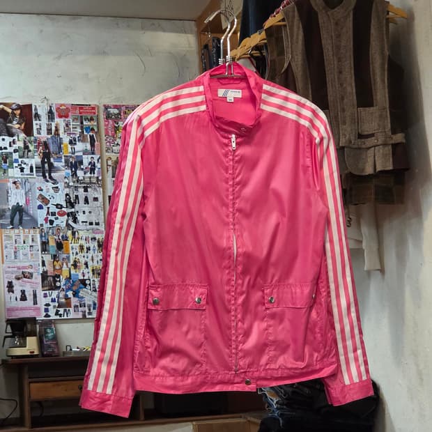 아디다스 핑크 삼선 바람막이 자켓