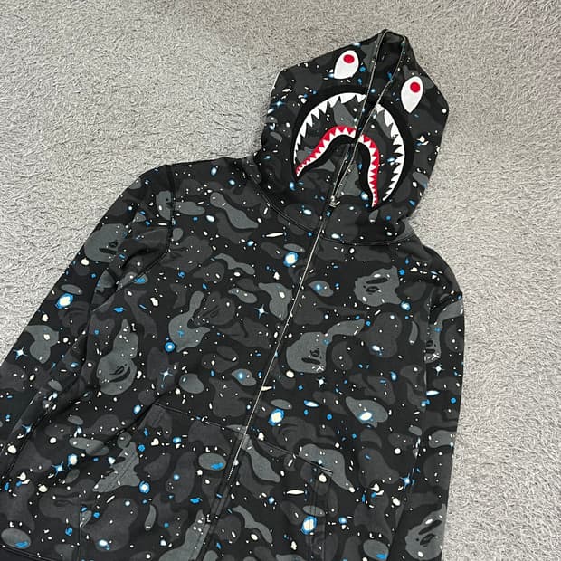 [100] 베이프 스페이스 샤크 후드집업